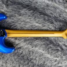 Fender American Ultra II Stratocaster HSS Noble Blue_6