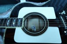 YAMAHA L-52 Custom / Original TM-50G Peg・Solid Spruce Top・Solid Maple Side and Back・Ebony Fingerboard and Mustache Bridge・Double White Pick-guard・Tune・O・Matic Bridge 【With Yamaha Custom Case】  1978年製_10