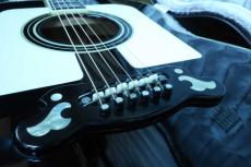 YAMAHA L-52 Custom / Original TM-50G Peg・Solid Spruce Top・Solid Maple Side and Back・Ebony Fingerboard and Mustache Bridge・Double White Pick-guard・Tune・O・Matic Bridge 【With Yamaha Custom Case】  1978年製_11