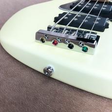 Balaguer Guitars The Goliath Bass Select, Satin Vintage White_7