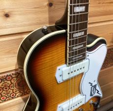 EASTWOOD GUITARS Airline TUXEDO_5