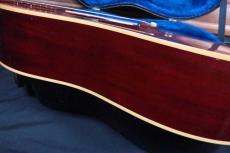 Gibson 1960s J-45 Wine Red / Round Shoulder・Solid Spruce Top・Solid Mahogany Side and Back・Adjustable Bridge・White Large Pick guard 【With Original Hard Case】  2003年製_3