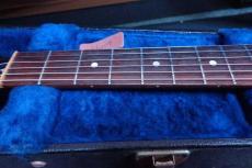 Gibson 1960s J-45 Wine Red / Round Shoulder・Solid Spruce Top・Solid Mahogany Side and Back・Adjustable Bridge・White Large Pick guard 【With Original Hard Case】  2003年製_8