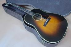 Gibson -45 / Taper Head・Traditional Logo・Spruce Top・Mahogany Side and Back・Jacaranda Fingerboard & Bridge・Normal  Bone Saddle・Small Tortoise Color Pick guard【With Original Chipboard Case 】1951年頃製