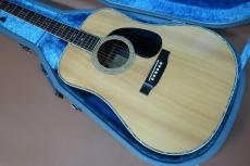 Cat's Eyes CE-2500 / Torch Inlay・U.S.A Grover 102G Peg・Solid Ezo Spruce Top・Solid Jacaranda Side and Back・ Snowflakes Cat’s Eye Inlay・D-45 Style Abalone Trim and Rosette・Under Finish Pick guard 【With Original Bl_2
