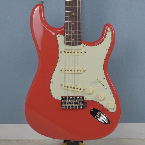 Fender Dealer Exclusive American Vintage II 1961 Stratocaster AAA Flame Maple Neck Fiesta Red