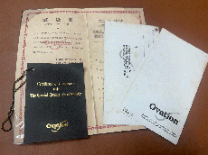 Ovation uper Adamas 1687-5 (Black) /　Non Cutaway・Carbon Graphite Top・Lyrachord Side and Back・Deep Bowl・Adamas Double Epaulet Leaf Hole・Walnut Neck and Bridge・Preamp OP-24 【With Original Hard Case】  1994年製_16