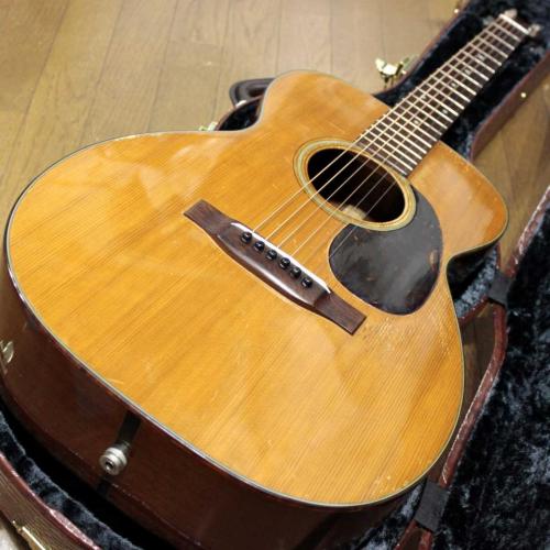 Martin 0-18 ヴィンテージ 1955年製です