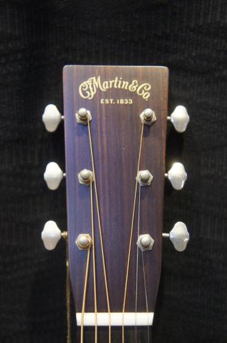 Martin D-28 Street Legend