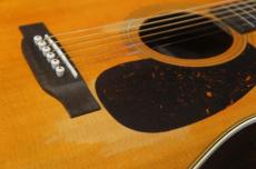 Martin D-28 Street Legend_8