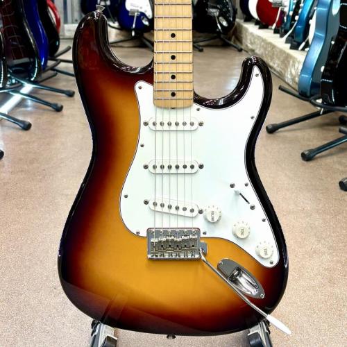Fender Japan ST-40