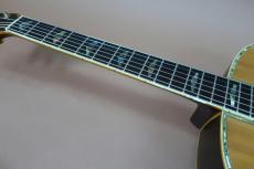 YAMAHA L-31 / 初期モデル・Solid Ezo Spruce Top・Solid Jacaranda Side and Back・TM-50G peg・Solid Abalone Trim and W-Abalone Rosette・Mahogany Neck・Ebony Fingerboard and Bridge・Black Pick guard【With Yamaha Hard Case】19_9
