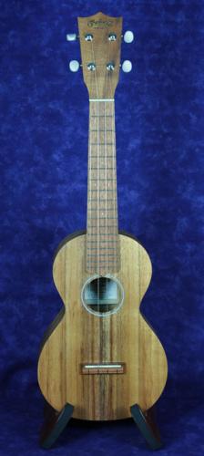 Martin C1K-UKE　コンサート　#25714　オールコア単板 