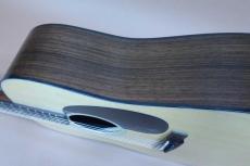 Martin D-21 Special / Limited Production of 300・Solid Spruce Top・Solid Rosewood Side and Back・Old Style Logo・Original Grover peg・Black and White Binding・Rosewood fingerboard and Bridge・Black pick guard【With _5