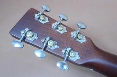 Martin D-21 Special / Limited Production of 300・Solid Spruce Top・Solid Rosewood Side and Back・Old Style Logo・Original Grover peg・Black and White Binding・Rosewood fingerboard and Bridge・Black pick guard【With _10