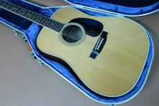Martin D-35 / Old Style Decal Logo ・Original Grover Peg・Solid Spruce Top・Solid Rosewood Side and Back・Side and Back・One-piece Mahogany Neck・Ebony Fingerboard and Bridge 【With Original Blue Case 】1974年製_2