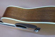 Martin D-35 / Old Style Decal Logo ・Original Grover Peg・Solid Spruce Top・Solid Rosewood Side and Back・Side and Back・One-piece Mahogany Neck・Ebony Fingerboard and Bridge 【With Original Blue Case 】1974年製_5