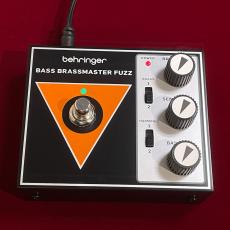 BEHRINGER BASS BRASSMASTER FUZZ