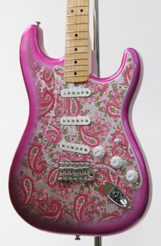 Fender Made in Japan Limited Stratocaster Pink Paisley / 3.5kg