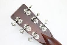 Martin D-28 StreetLegend【オープンな鳴り】_10