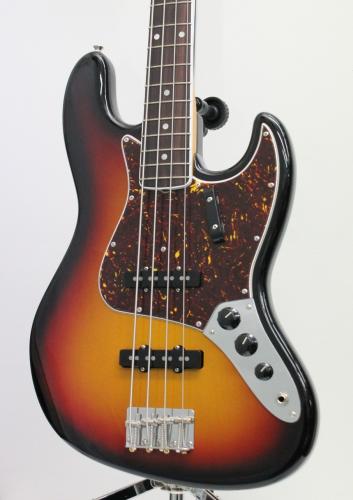 Fender American Vintage II 1966 Jazz Bass, Rosewood Fingerboard / 3-Color Sunburst