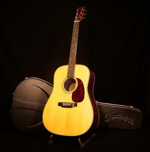 Martin D-28 Standard【LR Baggs Session VTC搭載のお買い得品! 初めてのD28の方にもオススメも旧スペックモデルです! 1オーナーの美品です! 】解説試奏動画ご覧下さいませ。