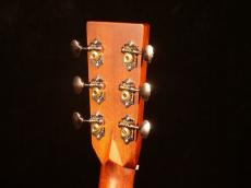 Martin D-28 Standard【LR Baggs Session VTC搭載のお買い得品! 初めてのD28の方にもオススメも旧スペックモデルです! 1オーナーの美品です! 】解説試奏動画ご覧下さいませ。_8