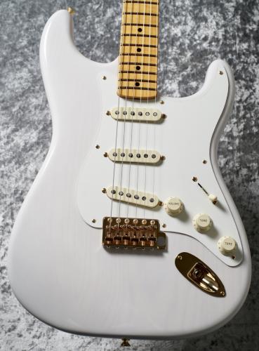 Fender FSR Limited Edition American Vintage II 1957 Stratocaster 3A Flame Neck / White Blonde [3.68kg]