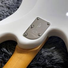 Sire Marcus Miller Z7 4-String AWH (Antique White)  【2025年製】_8