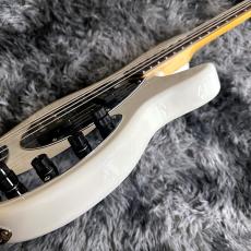 Sire Marcus Miller Z7 4-String AWH (Antique White)  【2025年製】_11