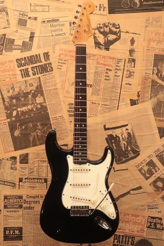 Fender 1965 Stratocaster "Small Head with Original Black Finish"