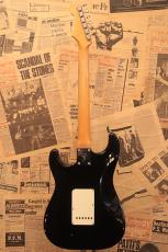 Fender 1965 Stratocaster "Small Head with Original Black Finish"_2