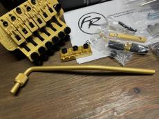Floyd Rose FRTS3000SR2 Special Series Tremolo System R2 Nut Satin Gold_3
