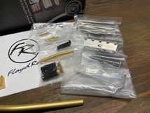 Floyd Rose FRTS3000SR2 Special Series Tremolo System R2 Nut Satin Gold_5