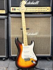 Fender 【ギタプラBLACK FRIDAY】 Classic Series '70s Stratocaster -3-Color Sunburst / Maple- 2009年製_3