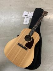 Gibson G-45 ボディサイドにプレイヤーポート付き!_16