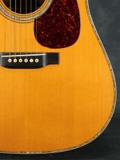 Martin Custom D-45 Swiss Spruce / Madagascar Rosewood_9