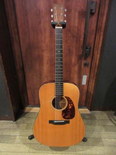 Martin D-18 Standard
