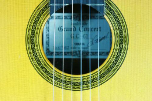 YAMAHA GC-61　松/ハカランダ