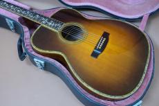 The Kasuga 000-45 Style Tree of Life Custom / Solid Spruce Top・Solid Jacaranda Side and Back・Solid Abalone Trim and Rosette・Tree of Life Inlay・Ebony Fingerboard・Non -Pick guard・Shade Top【With Sigma Guitar Martin_2