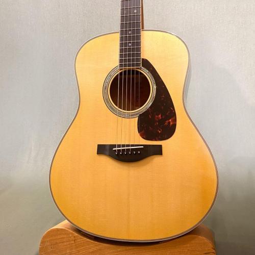 YAMAHA LL16M ARE