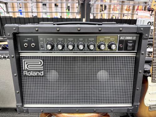 Roland JC-22  -Jazz Chorus-