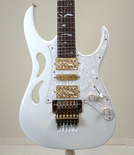 Ibanez 【日本製】【Steve Vai シグネチャーモデル】  PIA3761 - Stallion White- 【NEW】