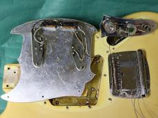 Fender MUSTANG WH/R _10