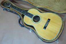 M.Suyama (巣山正弘）   00-45 Pre-WarType Custom / Slotted Head・Torch Inlay・Solid Spruce Top・Solid Jacaranda Side and Back・ Solid Abalone Top & Side & Back Trim・Snow flakes and Diamond and Cat’s Eyes Inlay 【With Hard Case】 