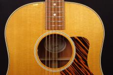 Gibson J-35_8