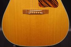 Gibson J-35_9