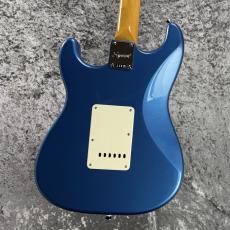 Squier 【2025クライマックスセール】Classic Vibe '60s Stratocaster -Lake Placid Blue-  【S/N ISSE25005737】_5