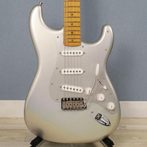 Fender H.E.R. Stratocaster Maple Fingerboard Chrome Glow