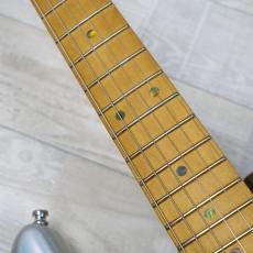 Fender H.E.R. Stratocaster Maple Fingerboard Chrome Glow_6